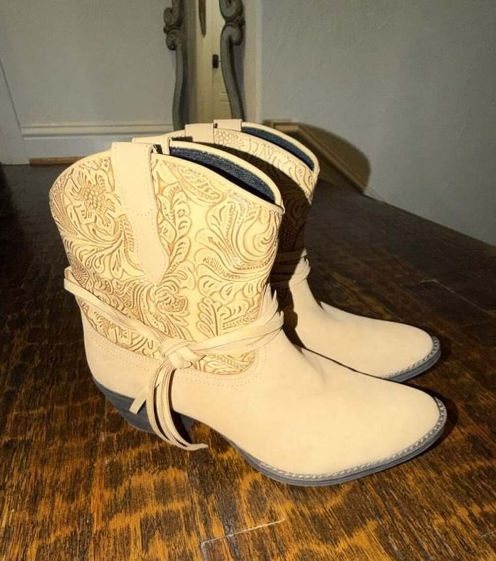 Dingo Valerie Paisley Tan Western Booties Floral Tooled Leather Women's 8.5